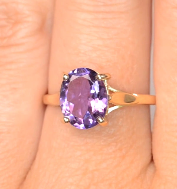 Amethyst 2.25ct 9K Gold Ring